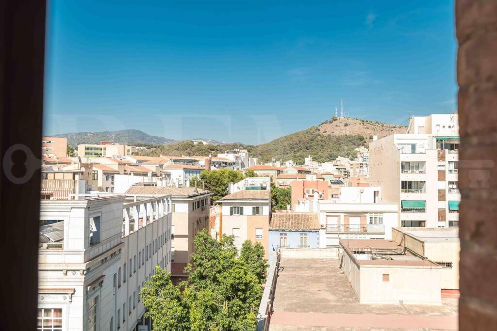 Modern Apartment Next To The Cervantes Theatre By Rems Malaga Luaran gambar
