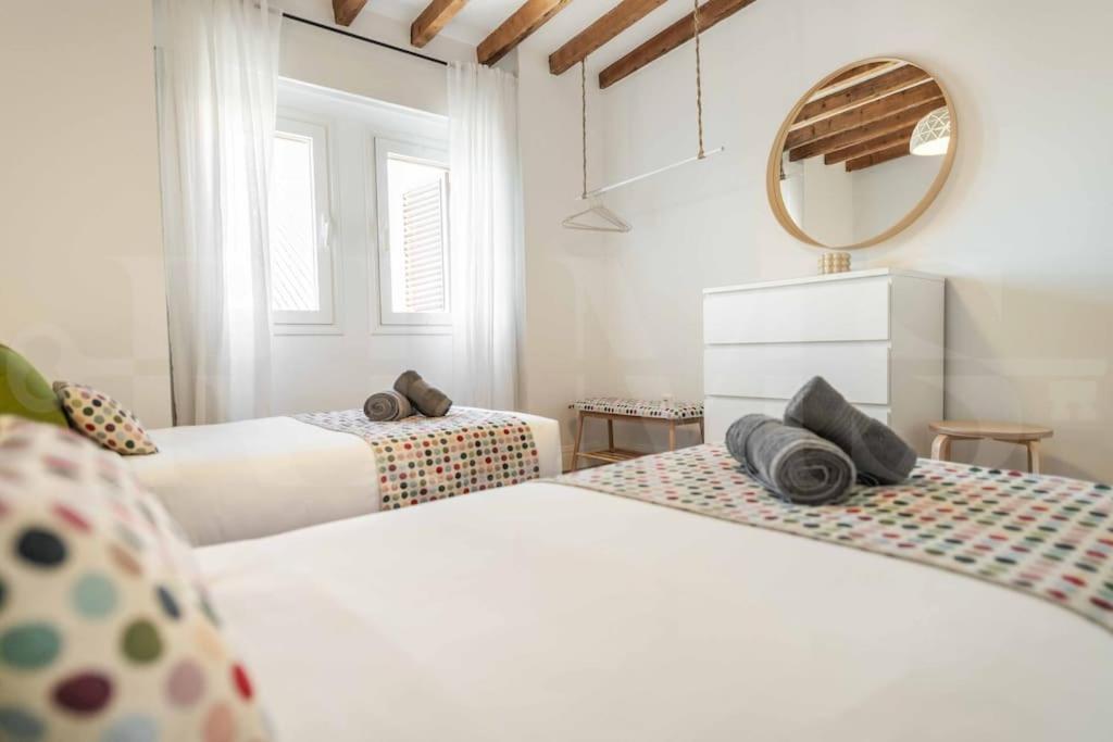 Modern Apartment Next To The Cervantes Theatre By Rems Malaga Luaran gambar