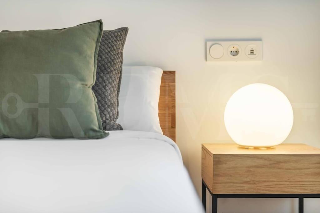 Modern Apartment Next To The Cervantes Theatre By Rems Malaga Luaran gambar