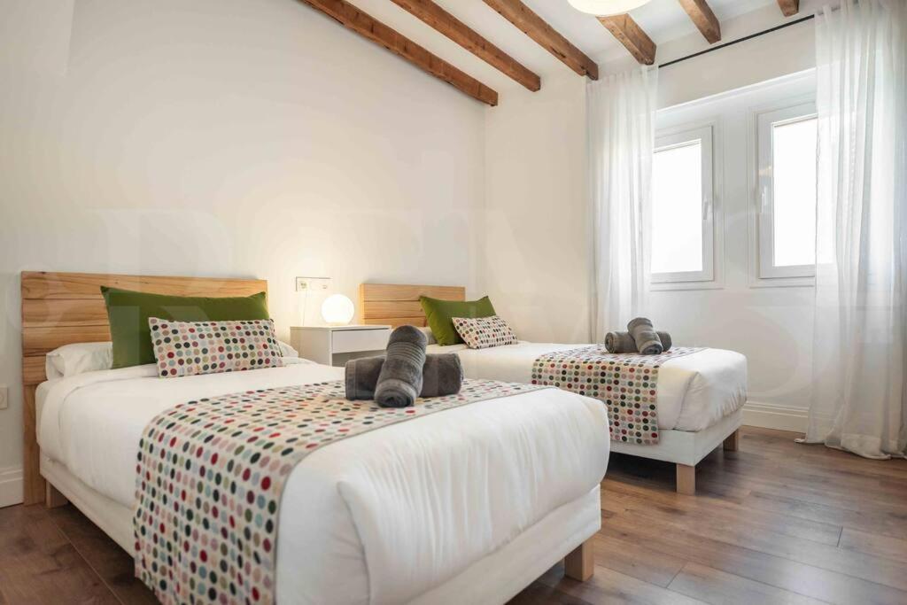Modern Apartment Next To The Cervantes Theatre By Rems Malaga Luaran gambar